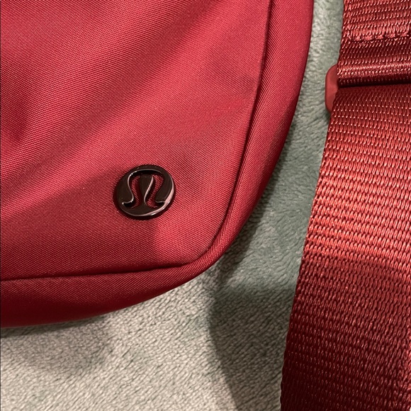 lululemon athletica Burgundy Messenger Bag - Picture 5 of 7